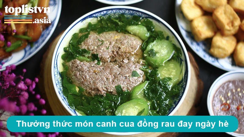 Thưởng thức món canh cua đồng rau đay ngày hè