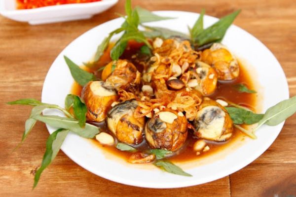 Món ăn vặt tự làm ở nhà cút lộn xào me
